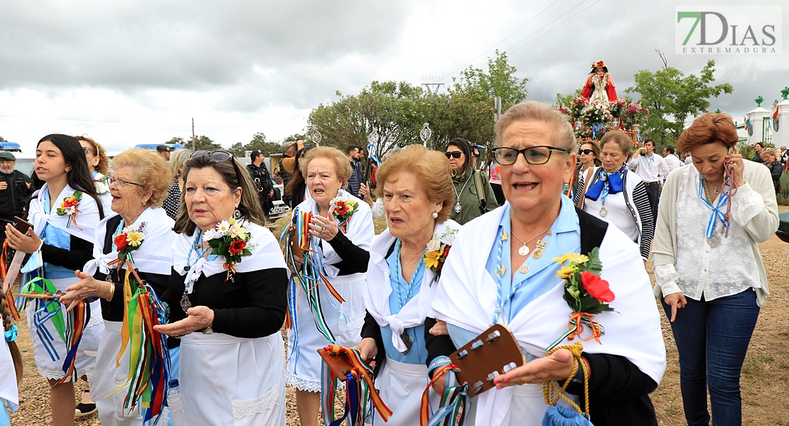 Festividad y folclore acompañan un año más a la Virgen de Bótoa