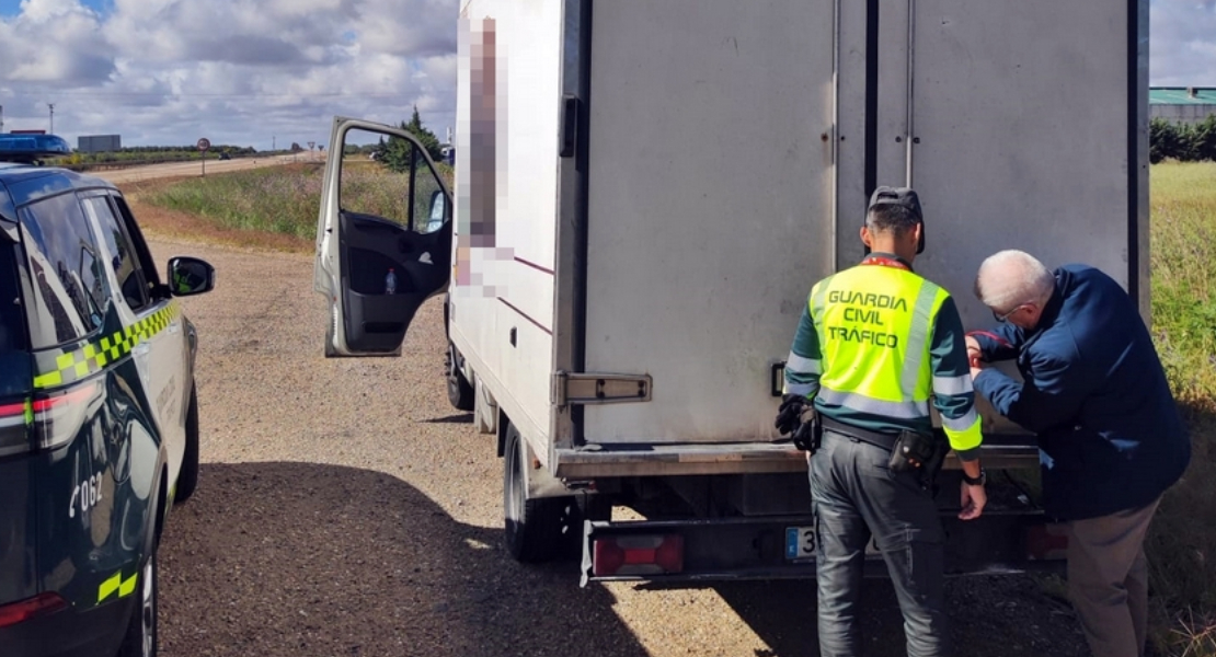 Interceptan casi 1.000 kilos de carne sin refrigerar debidamente con destino a Extremadura