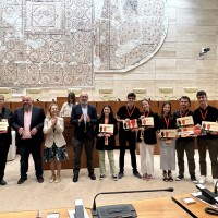 Dos institutos de Badajoz ganan el Concurso de Debate Escolar