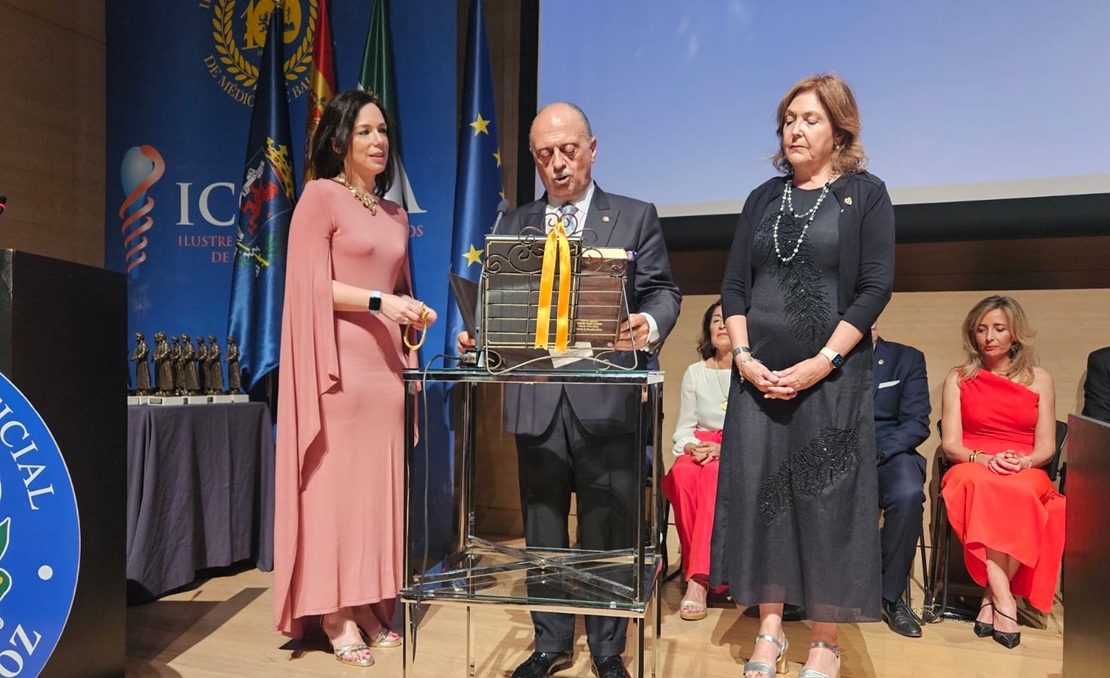 La nueva junta directiva del Colegio de Médicos de Badajoz toma posesión