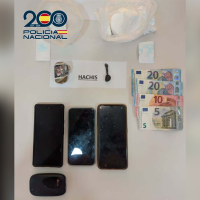Detenidos por esconder droga en el techo de un garaje en Cáceres
