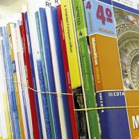 Liberan las ayudas para libros de texto de colegios públicos y concertados extremeños