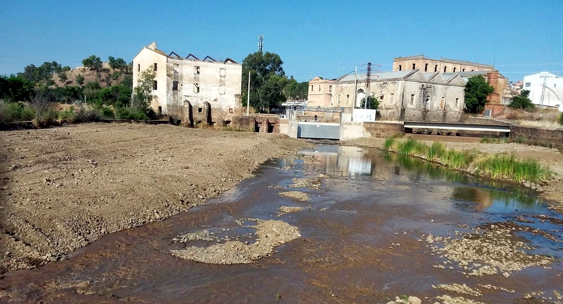 La CHG reducirá el nivel del río Guadiana en los próximos 5 meses debido a una obra