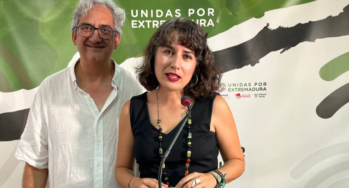 Instan a María Guardiola a someterse a una moción de confianza