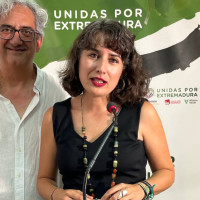Instan a María Guardiola a someterse a una moción de confianza