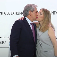 El consejero de VOX en Extremadura desobedece a Abascal: seguirá en la Junta