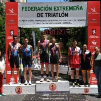 Ana Gómez y Julen Andueza ganan el triatlón clasificatorio de Cáceres para el Campeonato de España