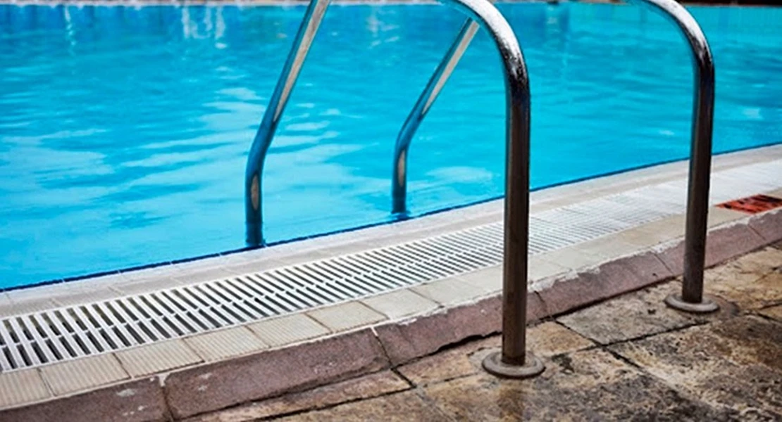 Piden reorganizar los horarios y actividades de la Piscina Municipal de Hornachos