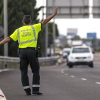Alertan de una nueva estafa por SMS: ten cuidado, no es la DGT