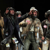 Actuación y entrevista de la murga Los Lingartos en semifinales del COMBA 2025
