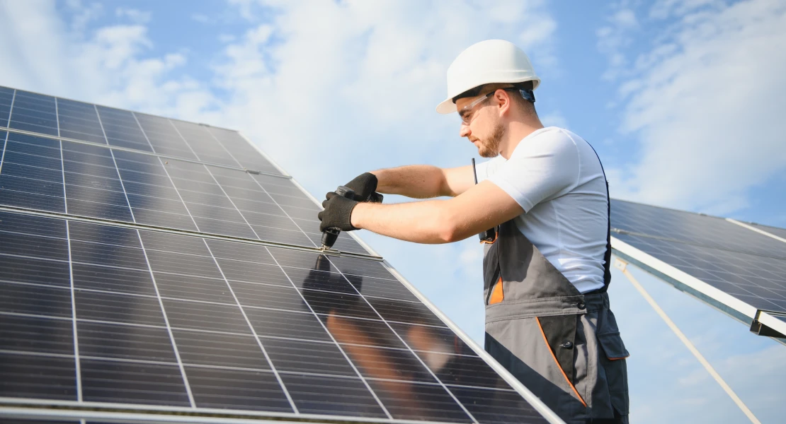 50 jóvenes de Mérida podrán formarse en el montaje de instalaciones fotovoltaicas