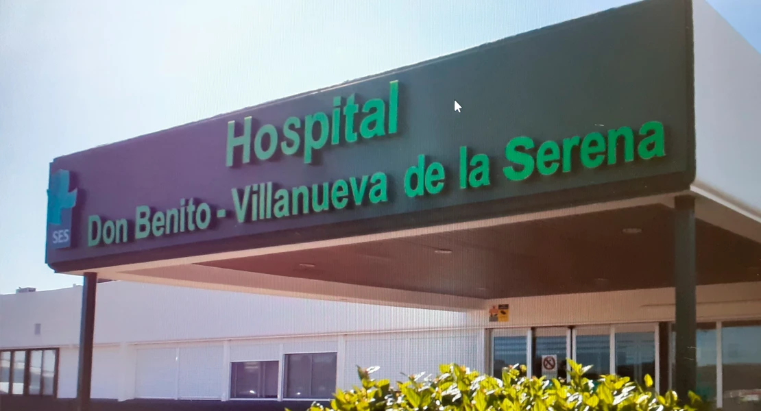 Trasladado al hospital tras empotrarse contra una farola en Don Benito