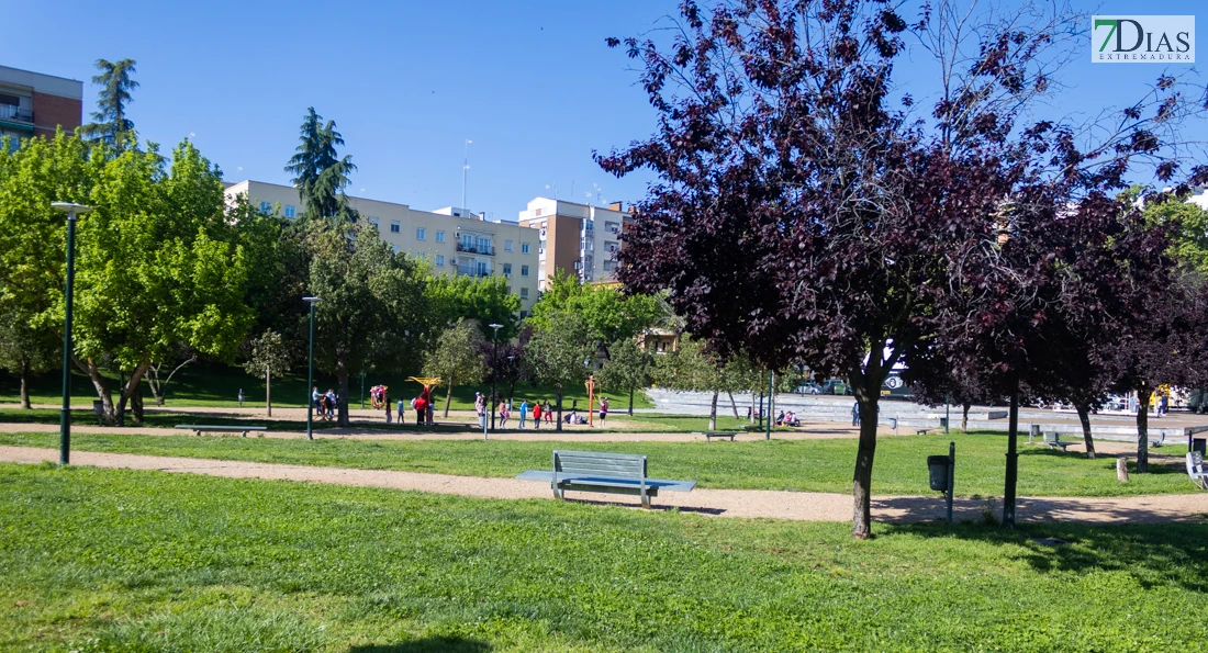 El ayuntamiento pone en marcha un novedoso sistema de riego en Badajoz