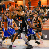 4.000 aficionados ovacionaron el esfuerzo del BCB