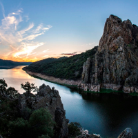 Preocupación en Monfragüe tras descubrir bacterias tóxicas en sus embalses