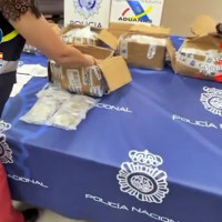 Detenido un vendedor ambulante por importar monedas de dos euros falsas de alta calidad