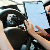 ESTUDIO: Al 83% de los jóvenes les estresa conducir