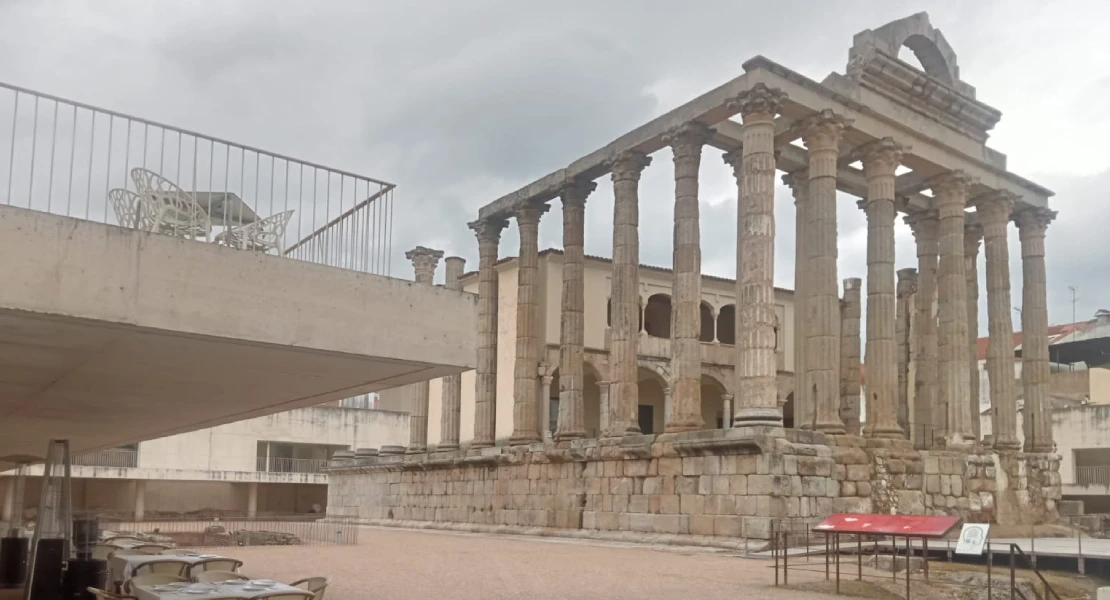 El Templo de Diana: "¿Restauración o decorado de peli de romanos?"