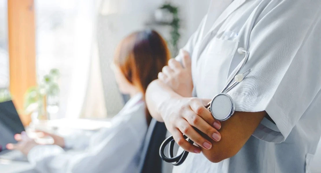 La ley permitirá recetar medicamentos a fisioterapeutas y enfermeras