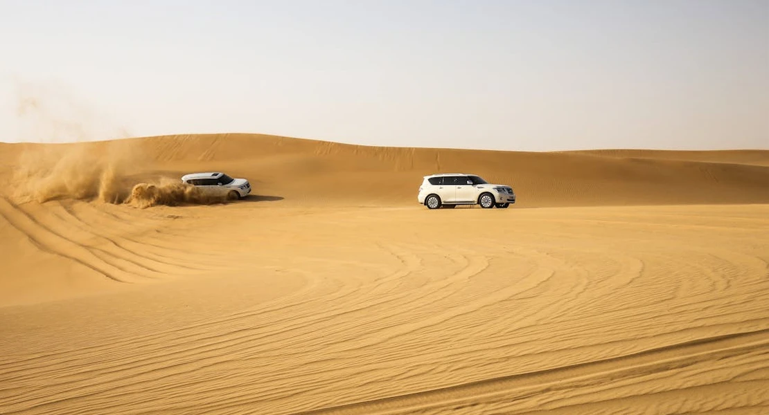 Turismo en coche: alquilar un coche en los EAU como forma de viajar