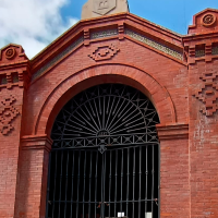 Piden al Ayto. de Mérida la reapertura del Mercado de Abastos