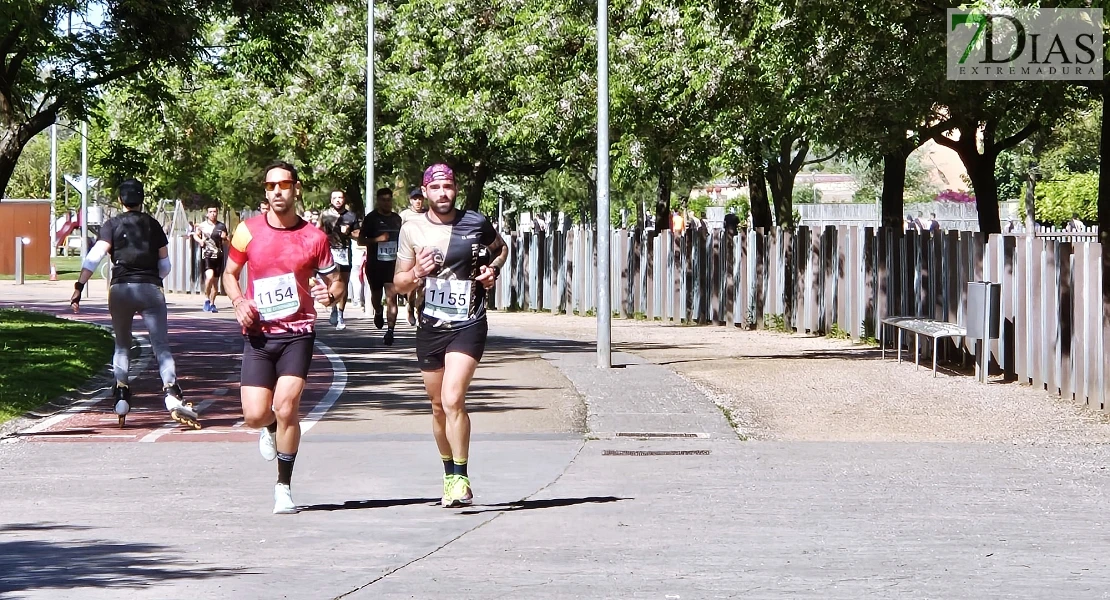 Imágenes del IV Cross Militar 'El héroe' en Badajoz