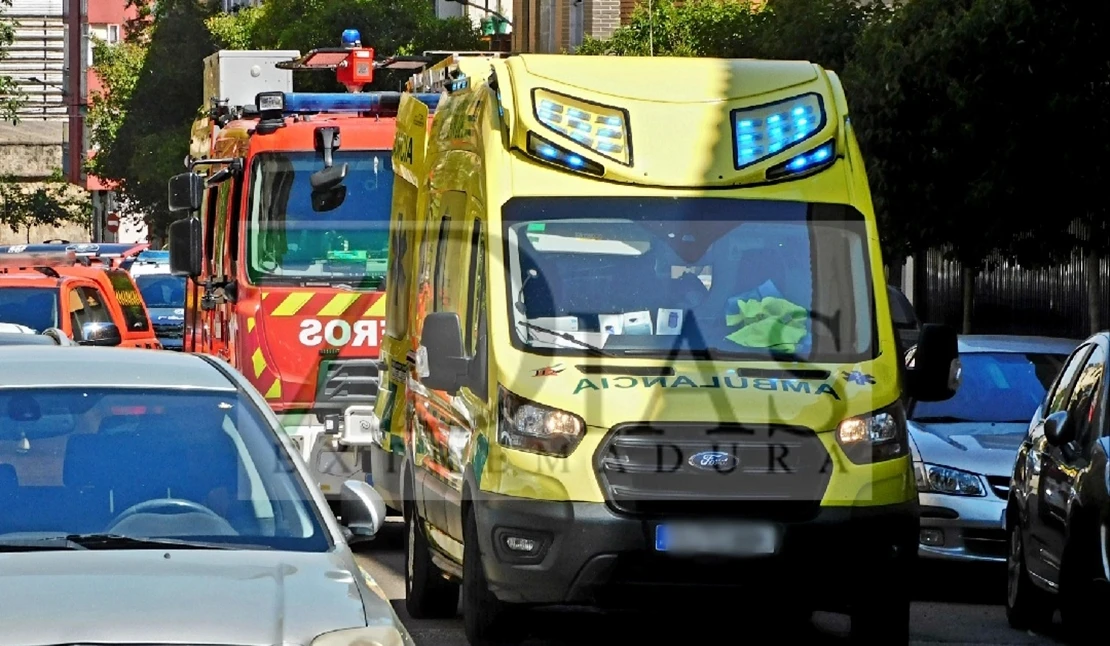 Queda atrapado con uno de sus brazos en una máquina de un establecimiento de Badajoz