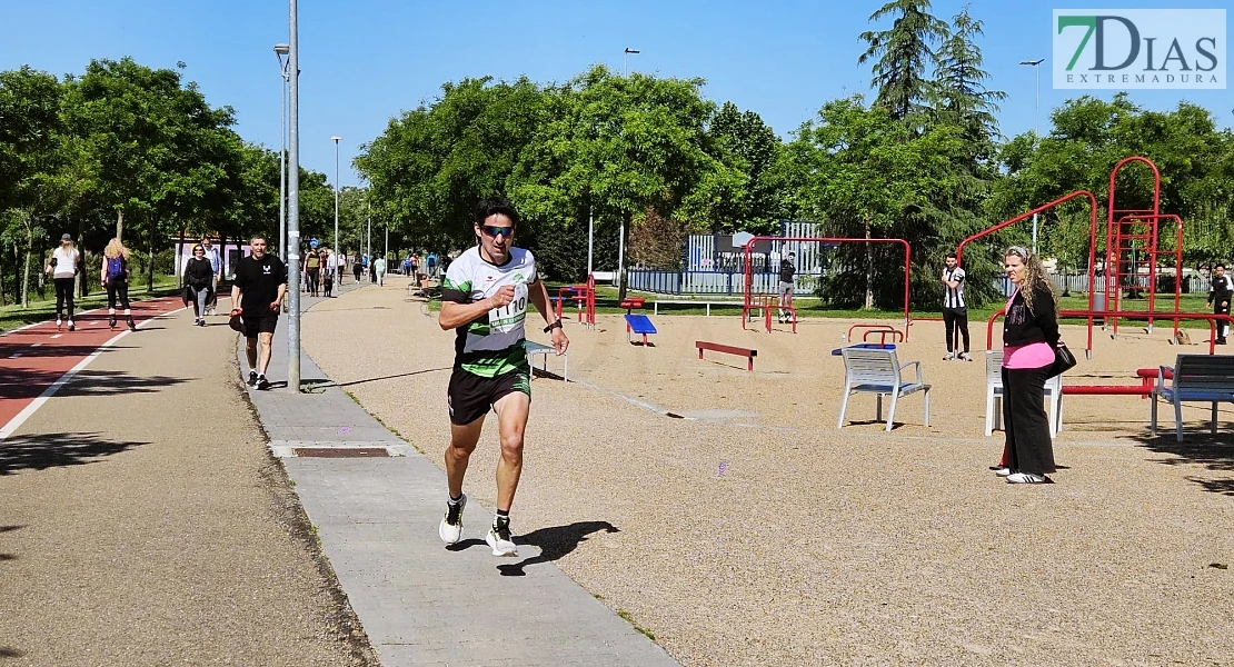 Imágenes del IV Cross Militar 'El héroe' en Badajoz