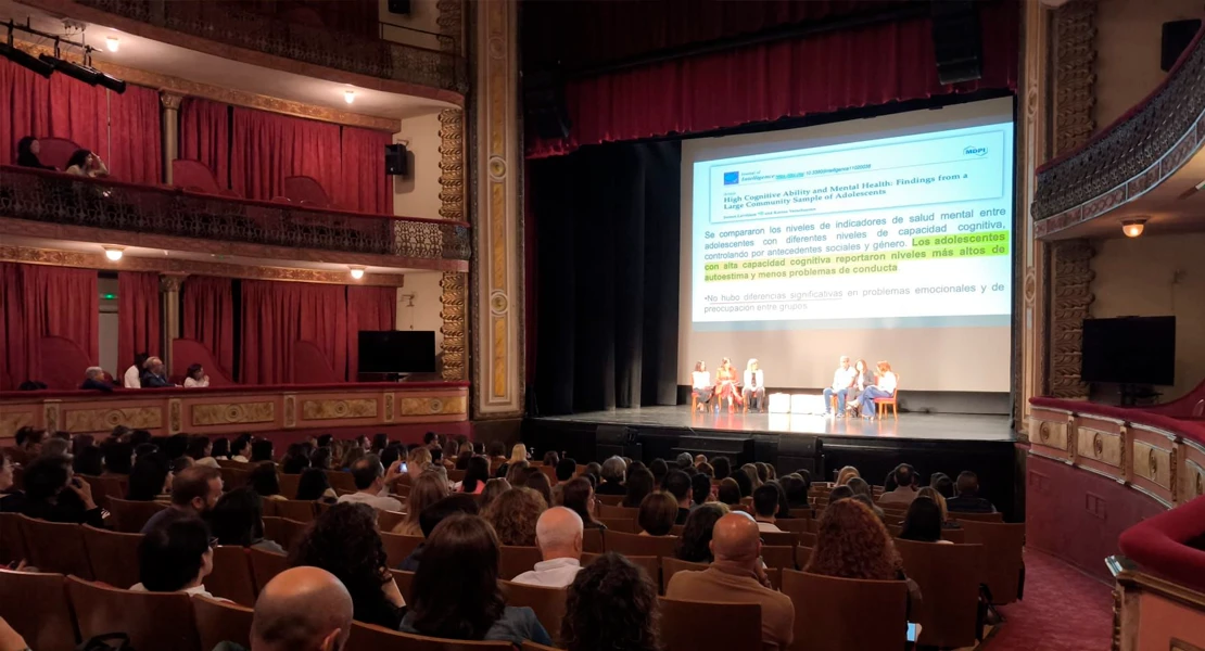 Cuatrocientos docentes se forman para atender al alumnado con altas capacidades