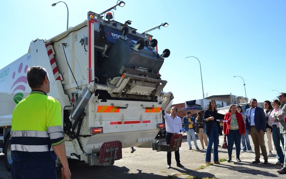 Promedio invierte 200.000€ en un nuevo camión recolector para la zona centro de la provincia