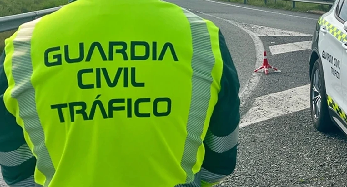 Hospitalizado tras una colisión entre una moto y un coche en la EX-203