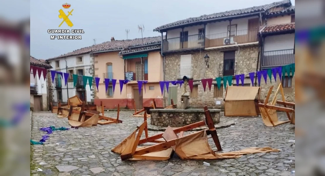 Detenidos dos jóvenes tras destruir mobiliario municipal por valor de 5.000 € en una localidad extremeña
