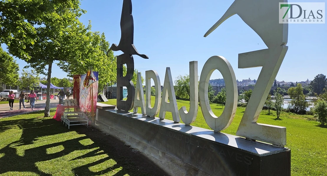 Imágenes del IV Cross Militar 'El héroe' en Badajoz