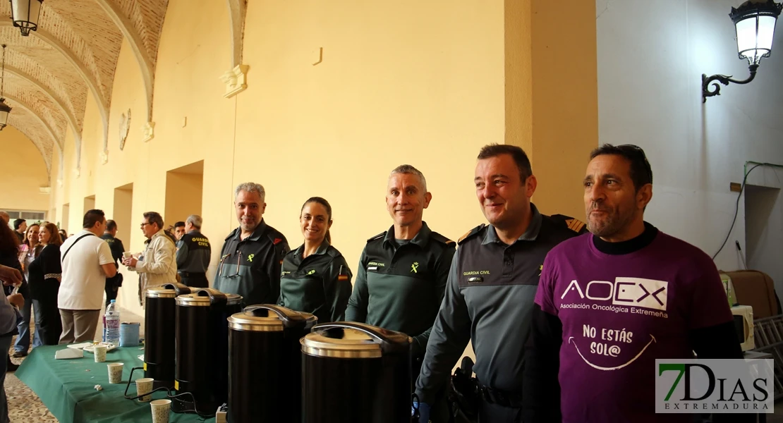 Gran éxito en el desayuno solidario de AOEX y Guardia Civil: búscate en las imágenes
