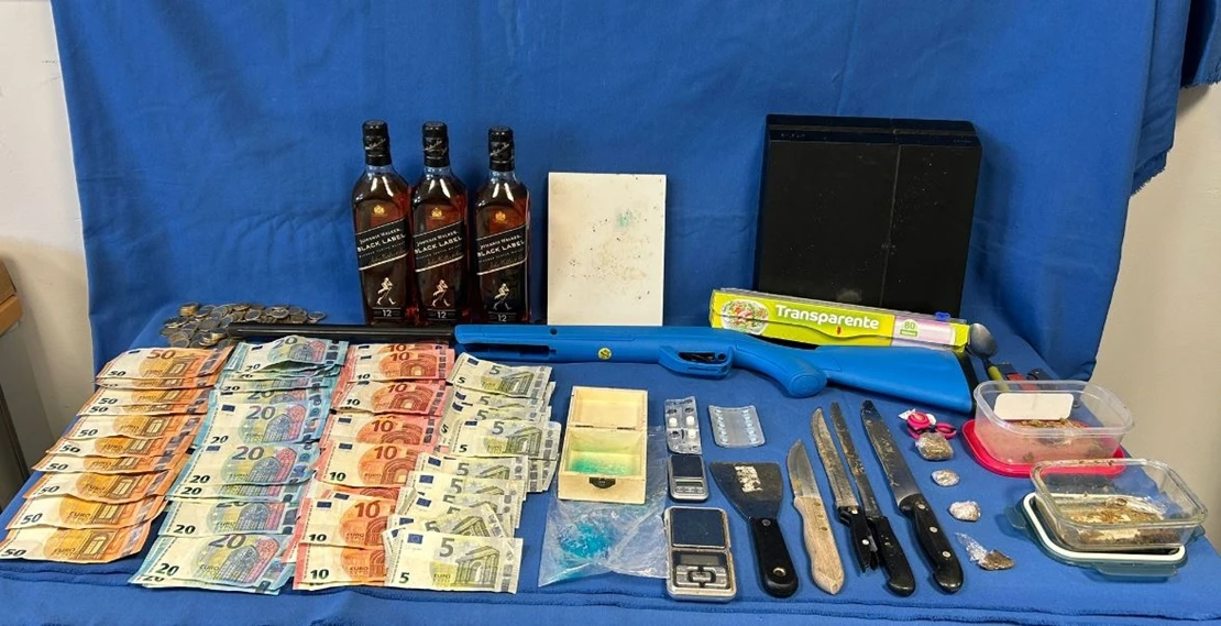 Vendían droga a toxicómanos en presencia de menores en un barrio de Mérida