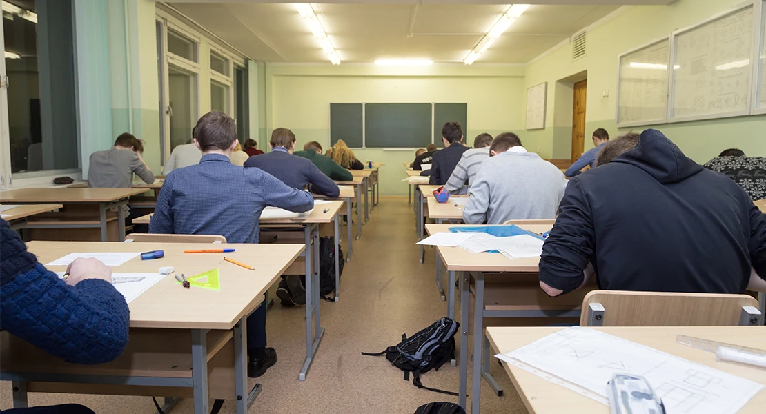 Solo un 26 % de personas tiene estudios superiores en Extremadura