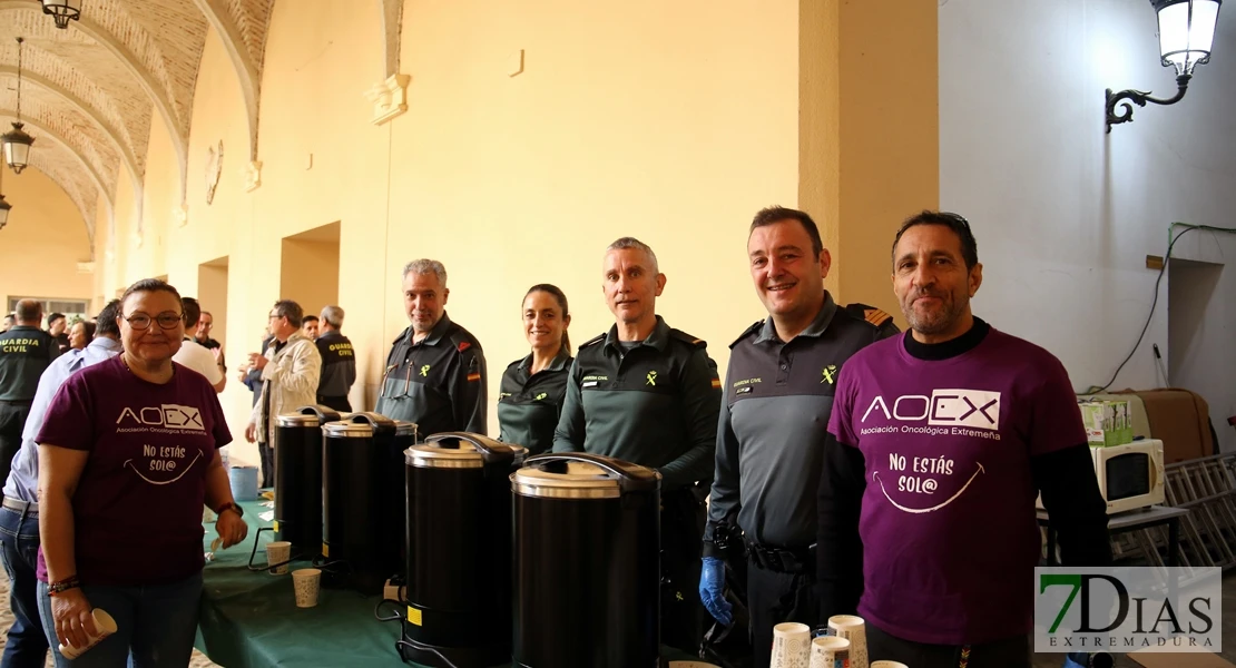 Gran éxito en el desayuno solidario de AOEX y Guardia Civil: búscate en las imágenes