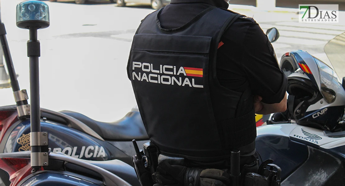 Detenida tras robar 450 € a un hombre de 86 años con el método del 'hurto amoroso' en Badajoz