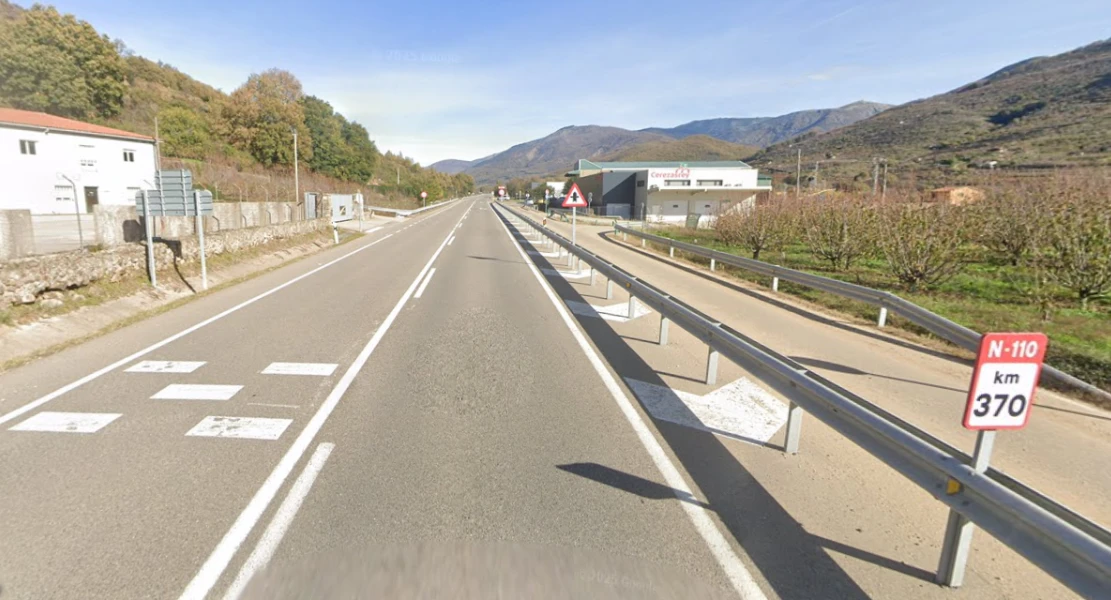 Corte de tráfico en la N-110 a su paso por Extremadura por una voladura