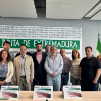 Las organizaciones sindicales se encierran en el edificio III Milenio