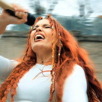 El redoble extremeño se viraliza gracias a la versión de una artista cacereña