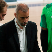 El Cáceres Ciudad del Baloncesto despide a Adrià Alonso tras una temporada