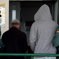 Detenidos dos jóvenes tras dar una paliza y robar 600 € a un vecino de Navalmoral