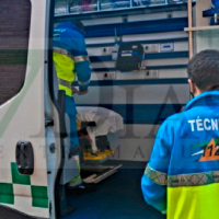 Una colisión junto al bar Venero deja herido a un motorista