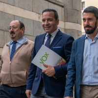 VOX satisfecho tras la aprobación de su propuesta: profesionales del SES podrán trabajar también en la privada