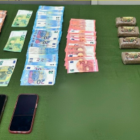 Pillan a un vecino de Badajoz transportando droga en su coche