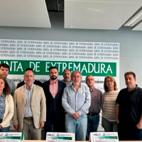 Los sindicatos docentes abandonan su encierro tras la advertencia de la Policía Nacional