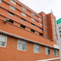 Matronas extremeñas denuncian "trato de favor" en contratos sin pasar por la bolsa
