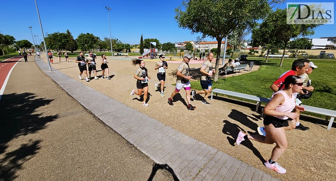 Imágenes del IV Cross Militar 'El héroe' en Badajoz