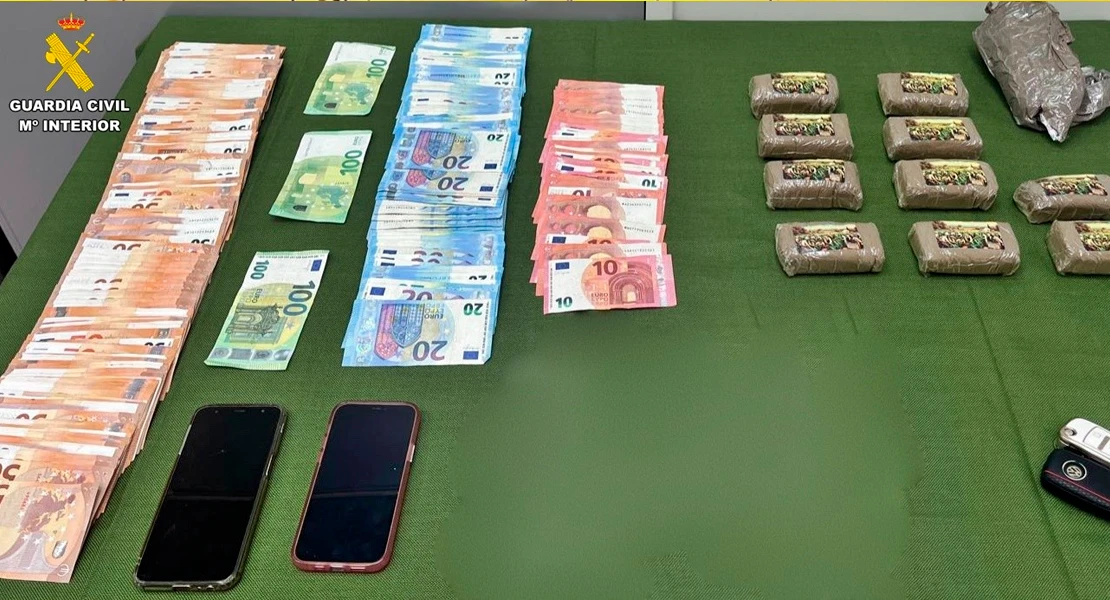 Pillan a un vecino de Badajoz transportando droga en su coche